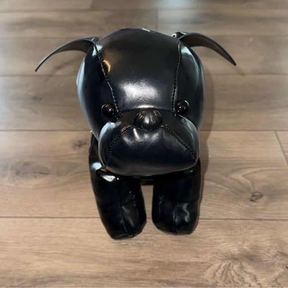 Handbags - 🩷Cutest black doggie bag ever!